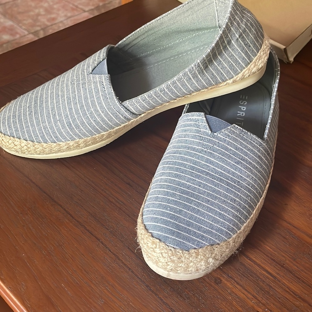 Canvas slip on casual shoe